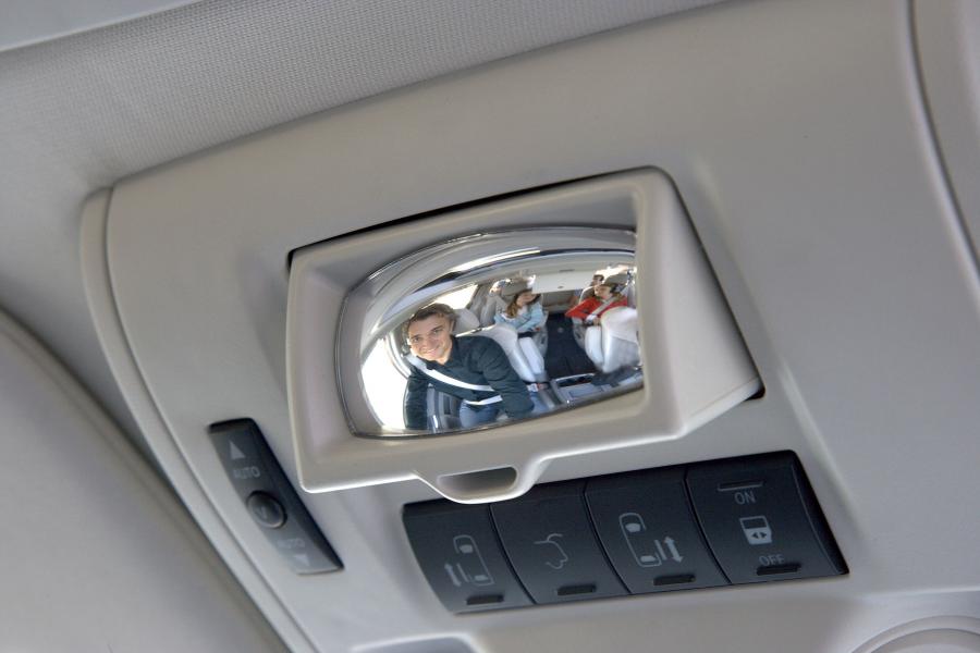  Chrysler Grand Voyager 2008 года  (фото 27 из 108)